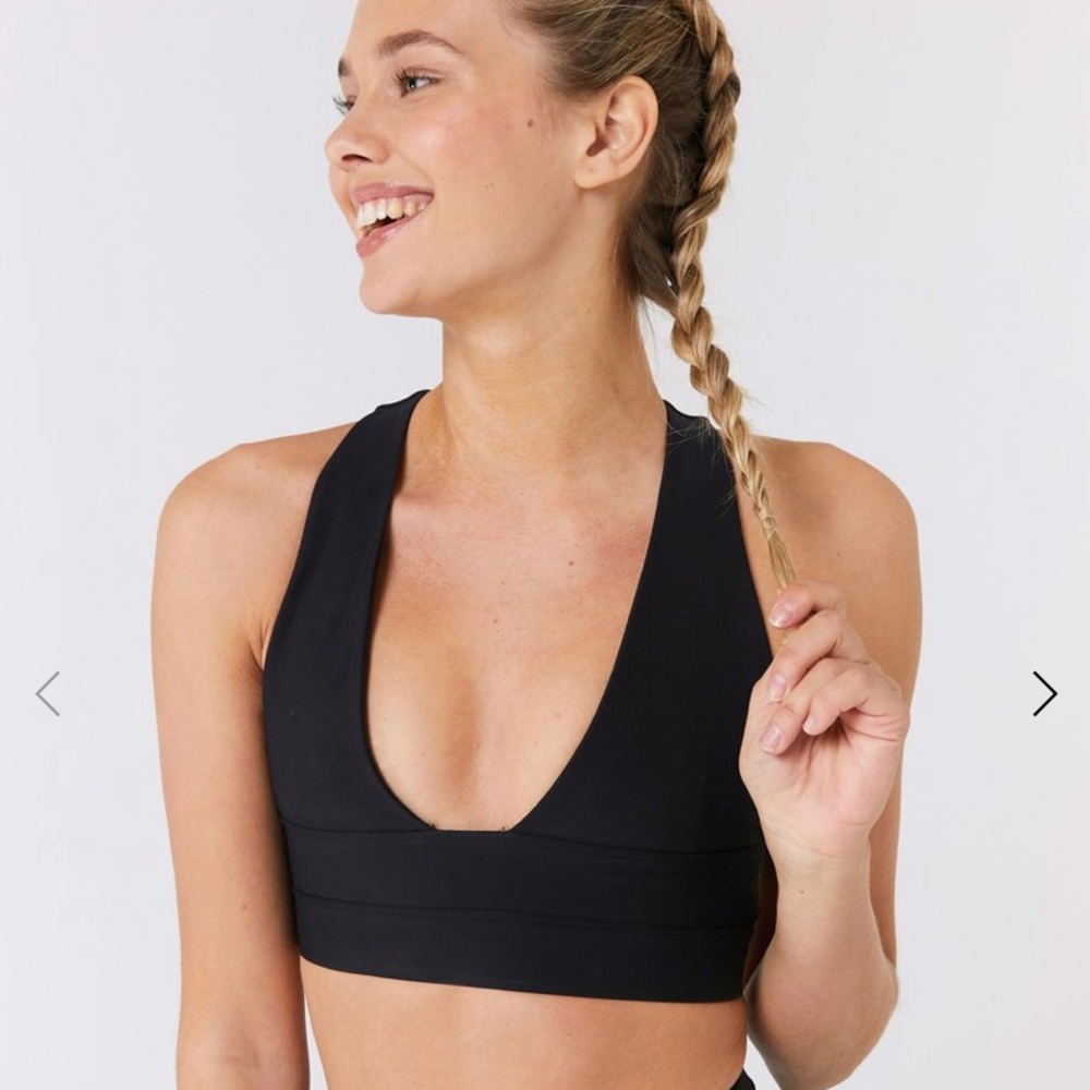 Spiritual Gangster Good Vibes Plunge Sports Bra